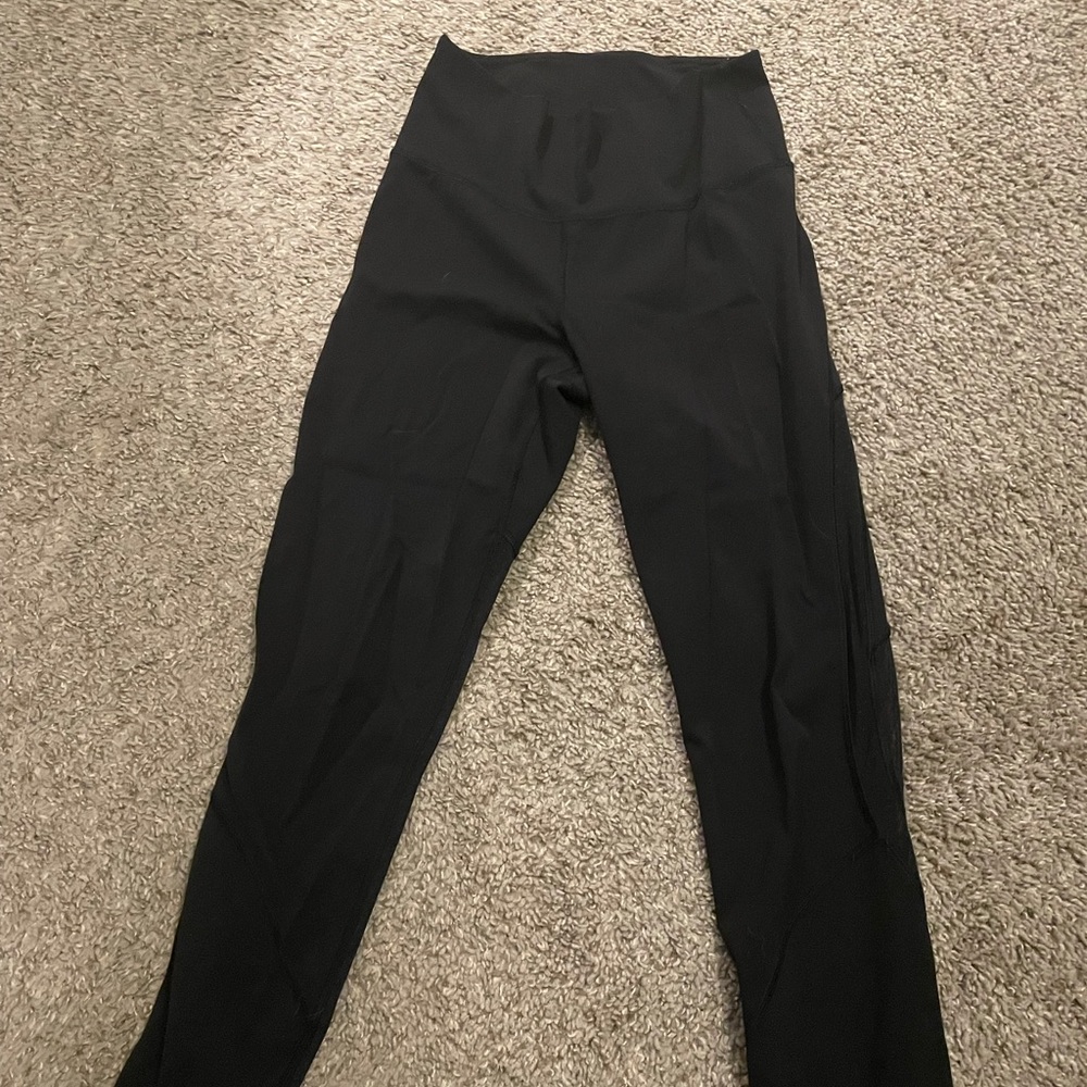 Women’s lululemon high rise leggings 25”